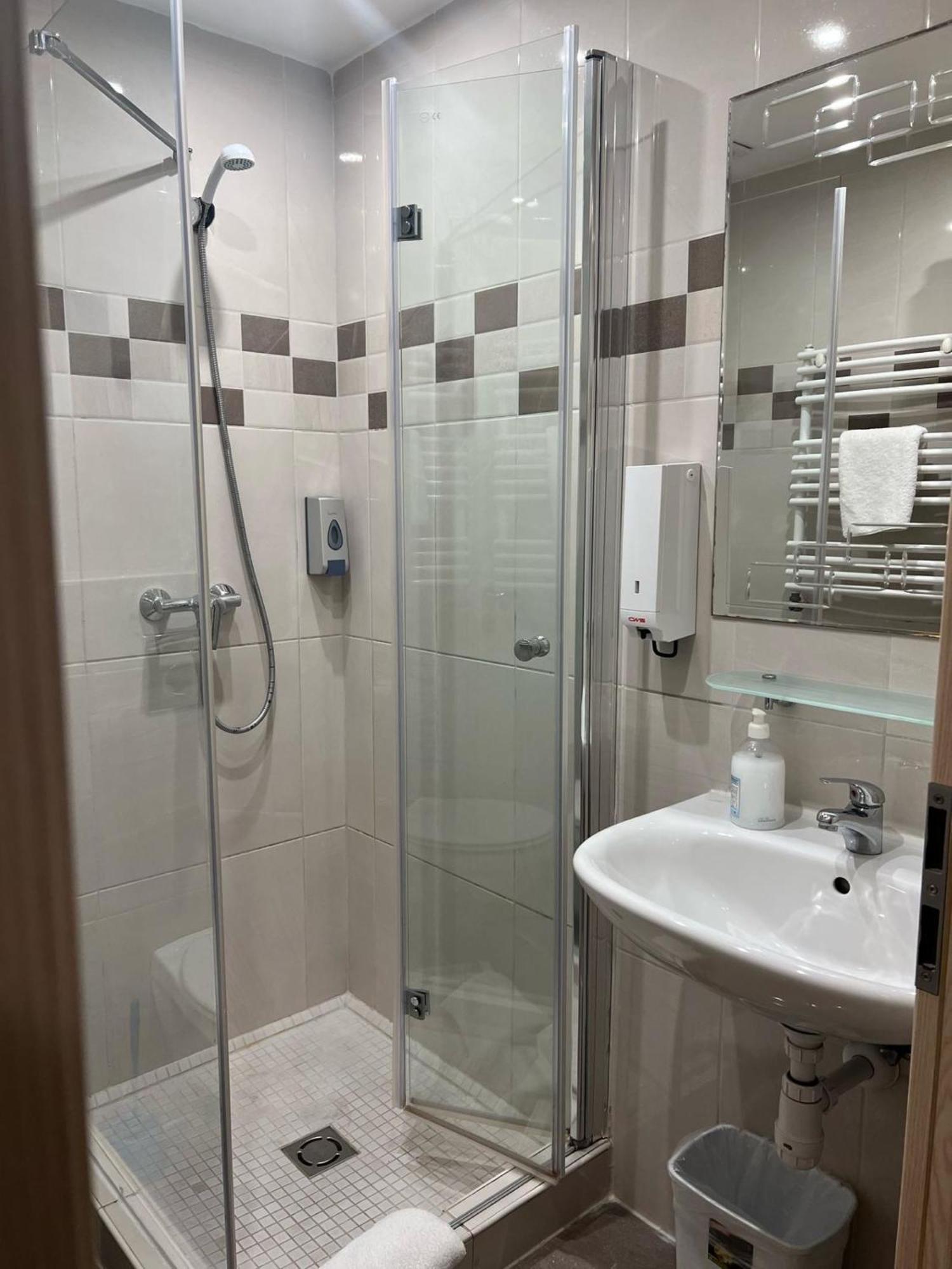Esprit Hotel 3*